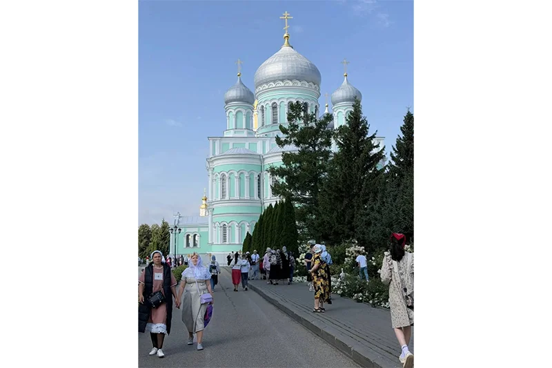 Дивное Дивеево: команда Женского клуба СВО из Богородского округа отправились к одной из главных святынь России