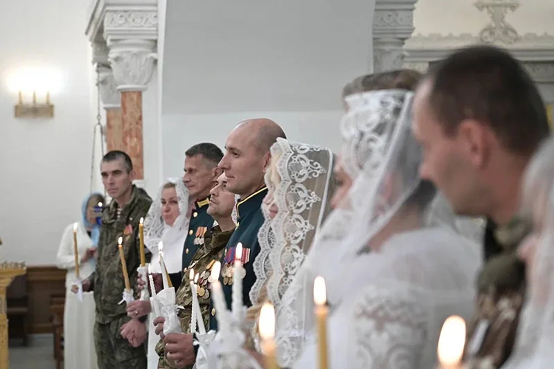 Cемь пар наших Героев-членов Ассоциации ветеранов СВО Московской области прошли таинство венчания и скрепили свои союзы перед Богом