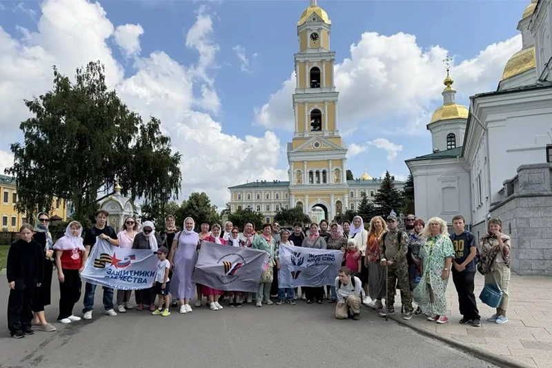 Дивное Дивеево: команда Женского клуба СВО из Богородского округа отправились к одной из главных святынь России